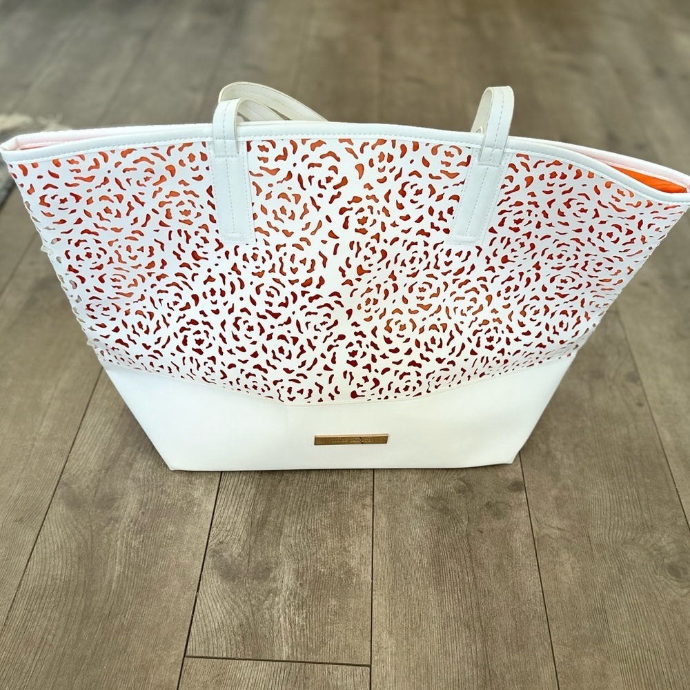 Vince Camuto White Vegan Leather Tote with laser cuts - Picture 12 of 16